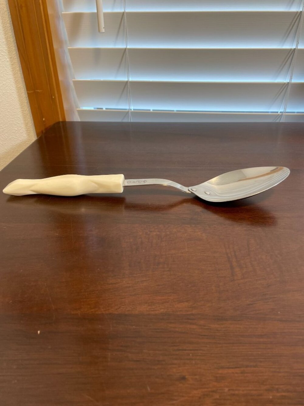 Vintage Cutco Serving Spoon - Pearl White Handle - Picture 6 of 8